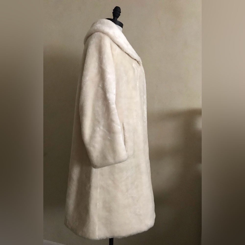 Vintage Cream Plush Coat - Picture 4 of 12